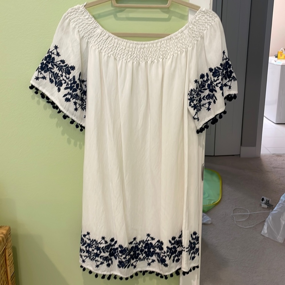 NWT off shoulder L dress